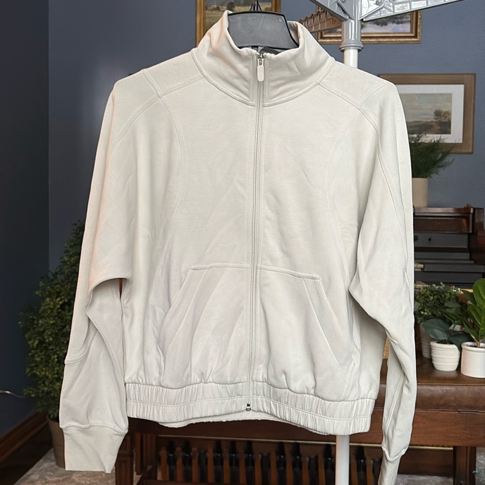 Lululemon Softstreme Funnel Neck Cream Jacket 8